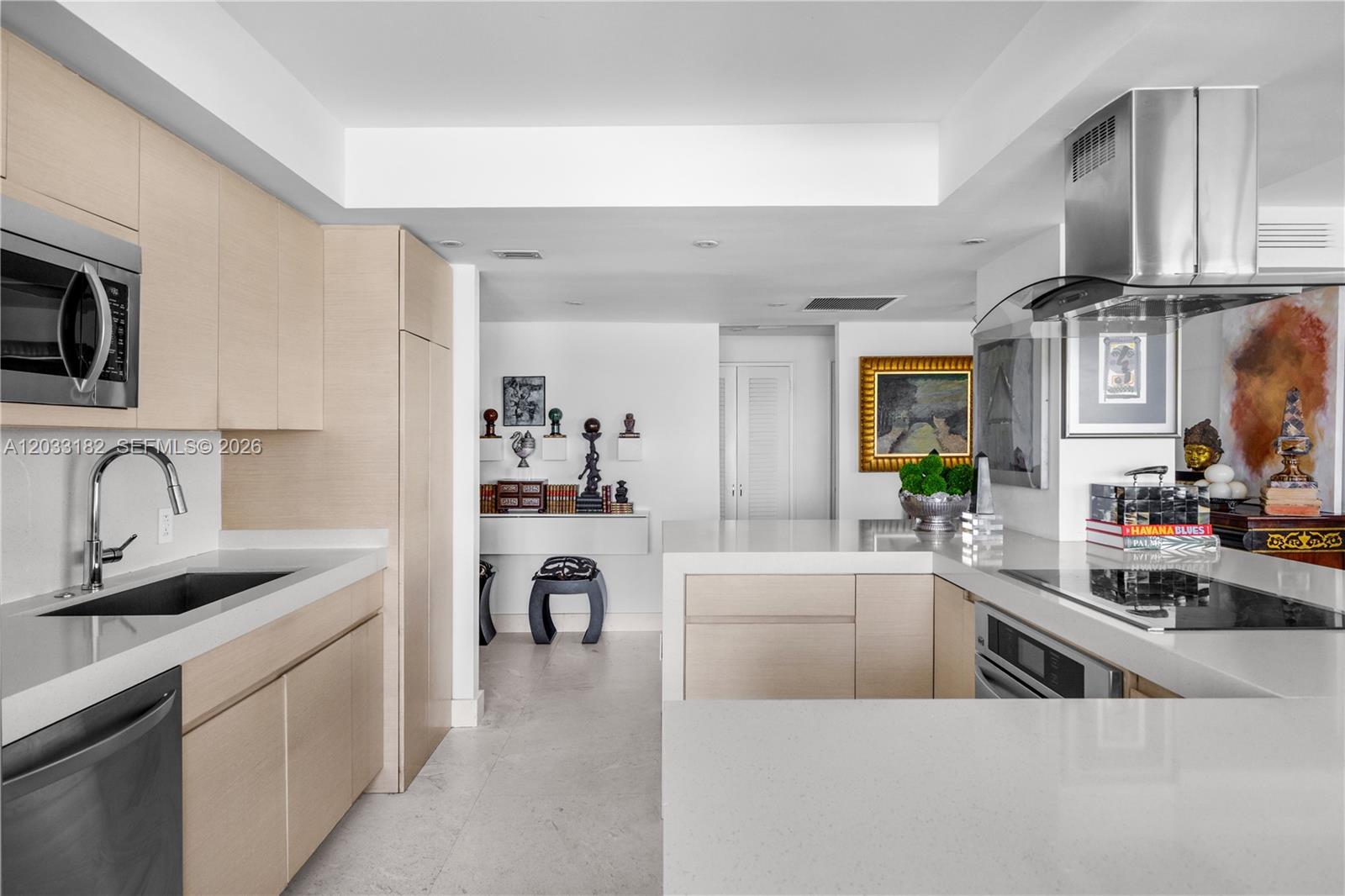 200 Ocean Lane Drive 409 Property Photo 18