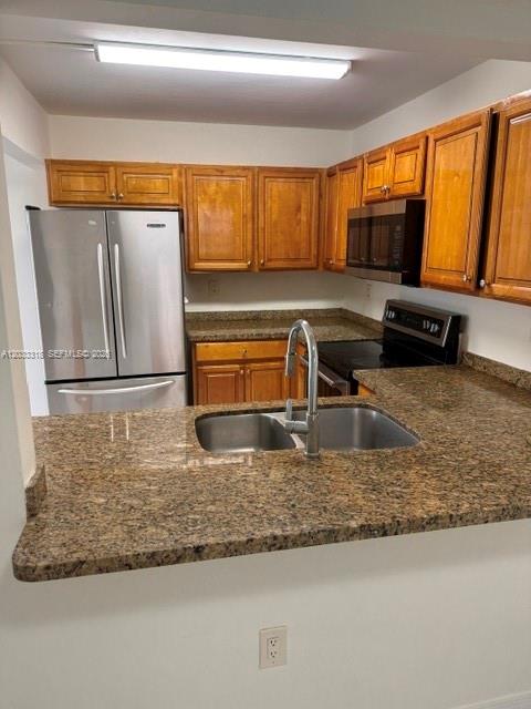 A12033318 Property Photo 3