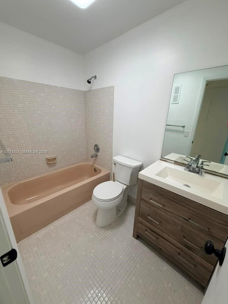 9499 W Mcnab Road 208 Property Photo 5