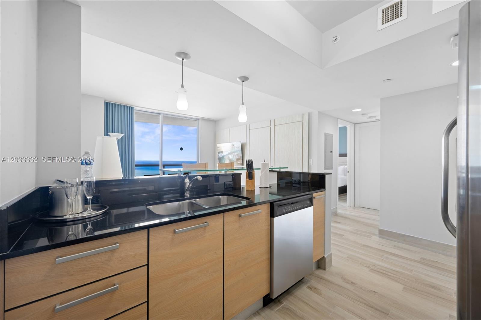18683 Collins Avenue 2503 Property Photo 6