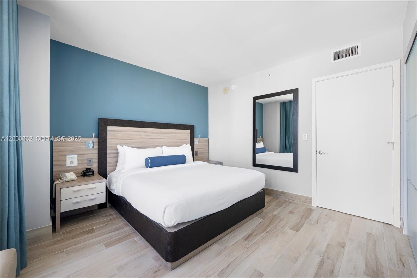 18683 Collins Avenue 2503 Property Photo 11