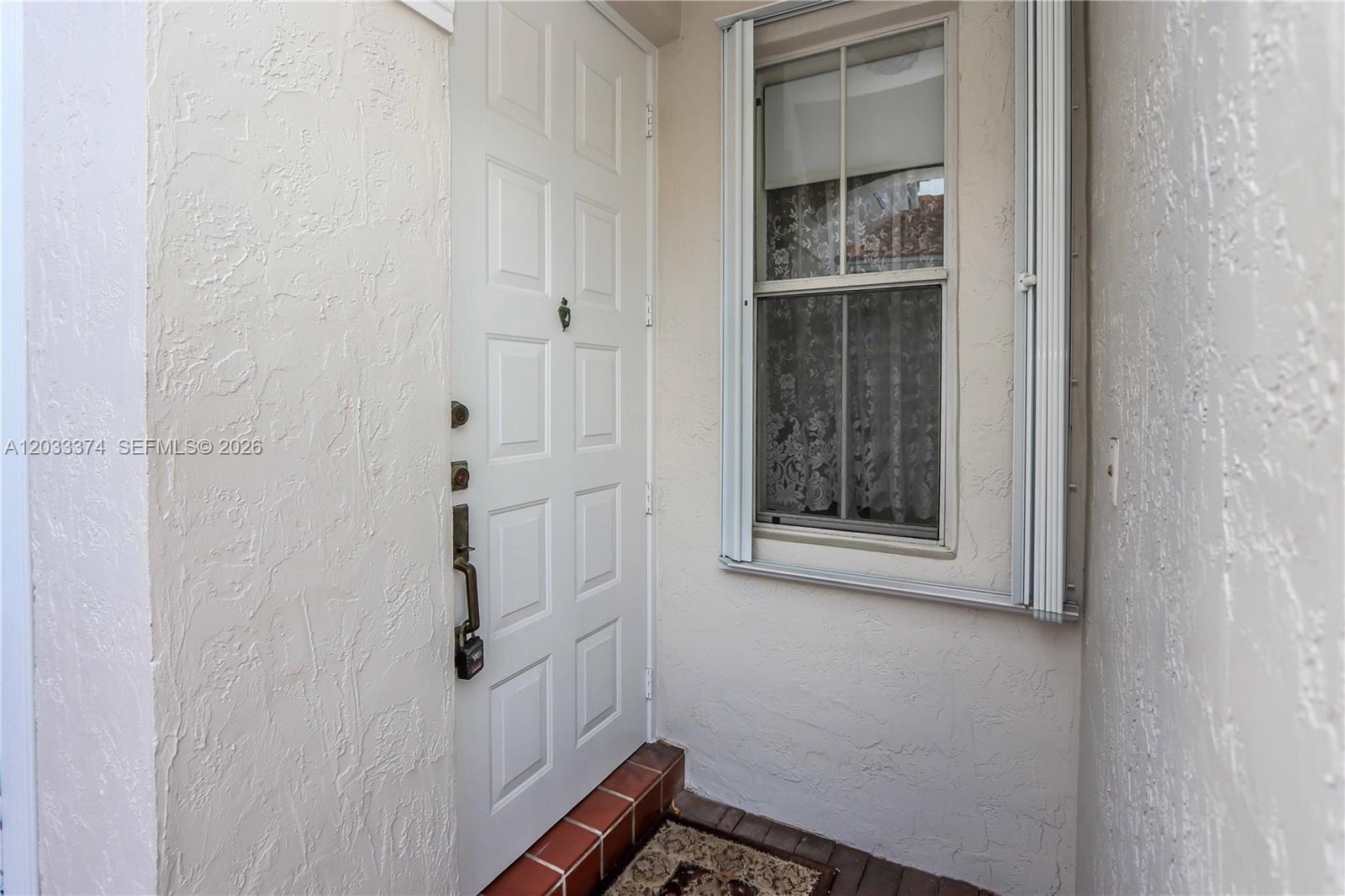 1521 Seagrape Way Property Photo 4
