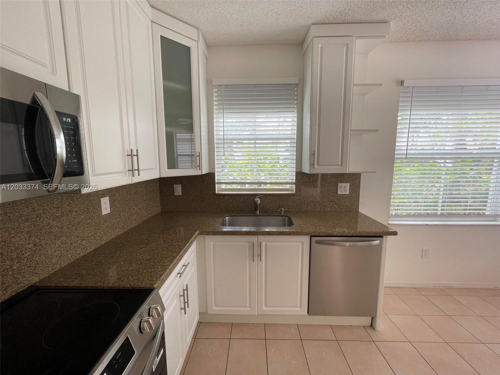1521 Seagrape Way Property Photo 10