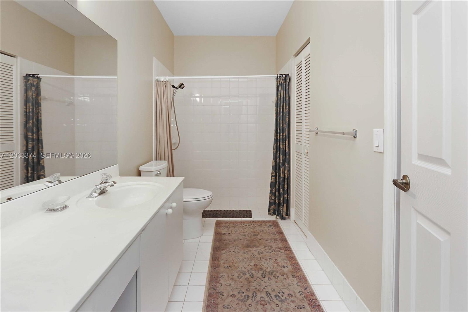 1521 Seagrape Way Property Photo 16
