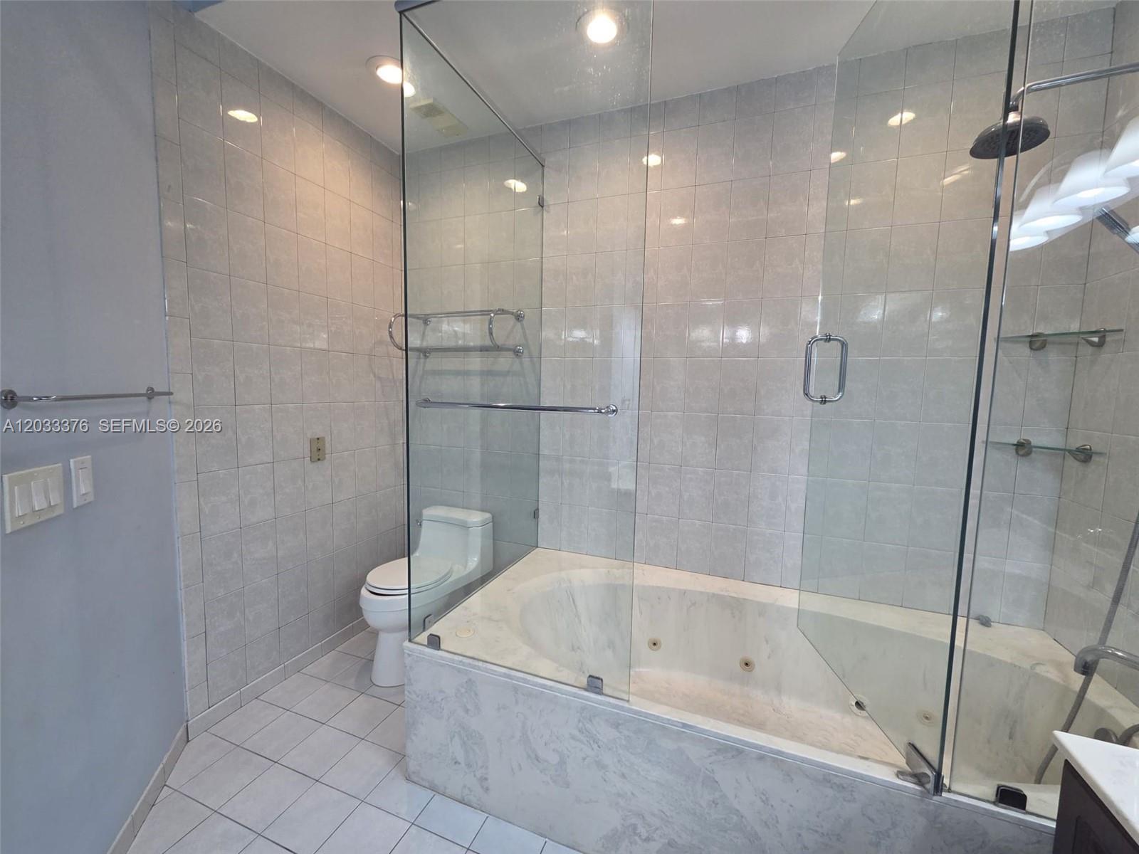 A12033376 Property Photo 3