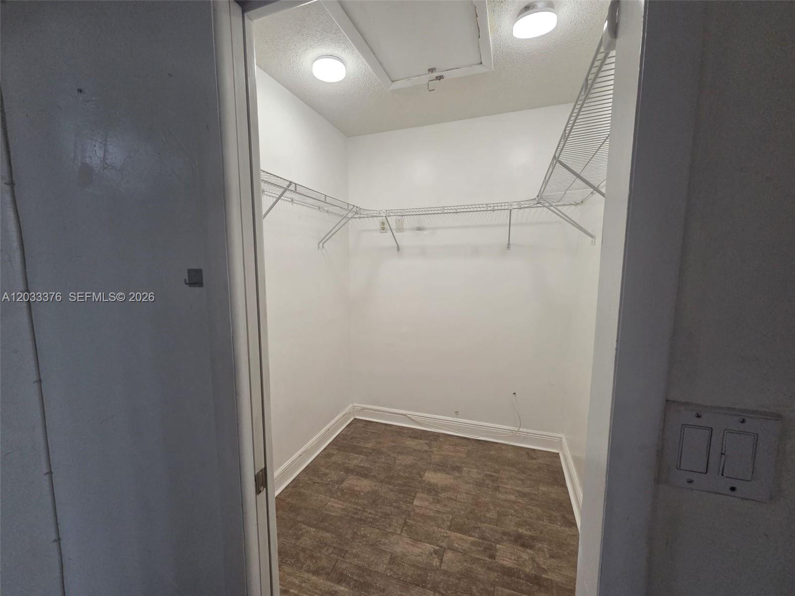 A12033376 Property Photo 13