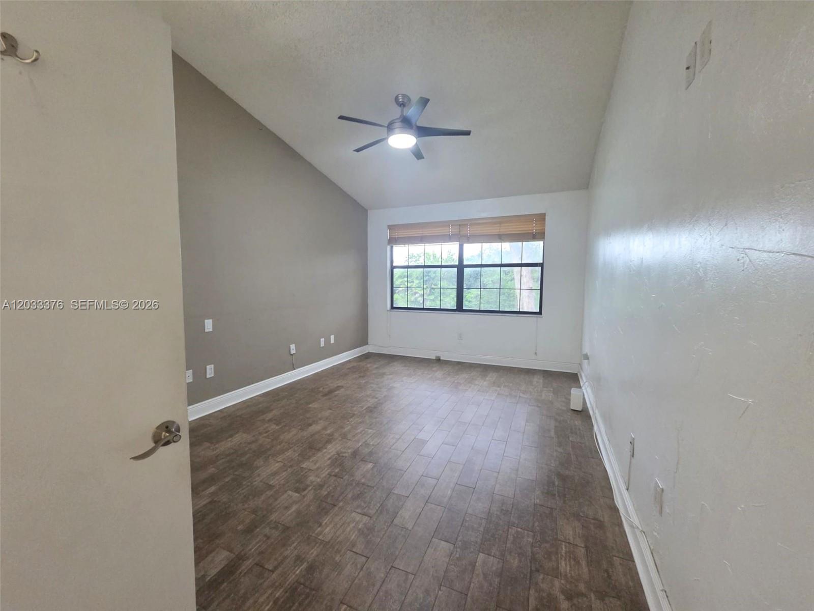 A12033376 Property Photo 14