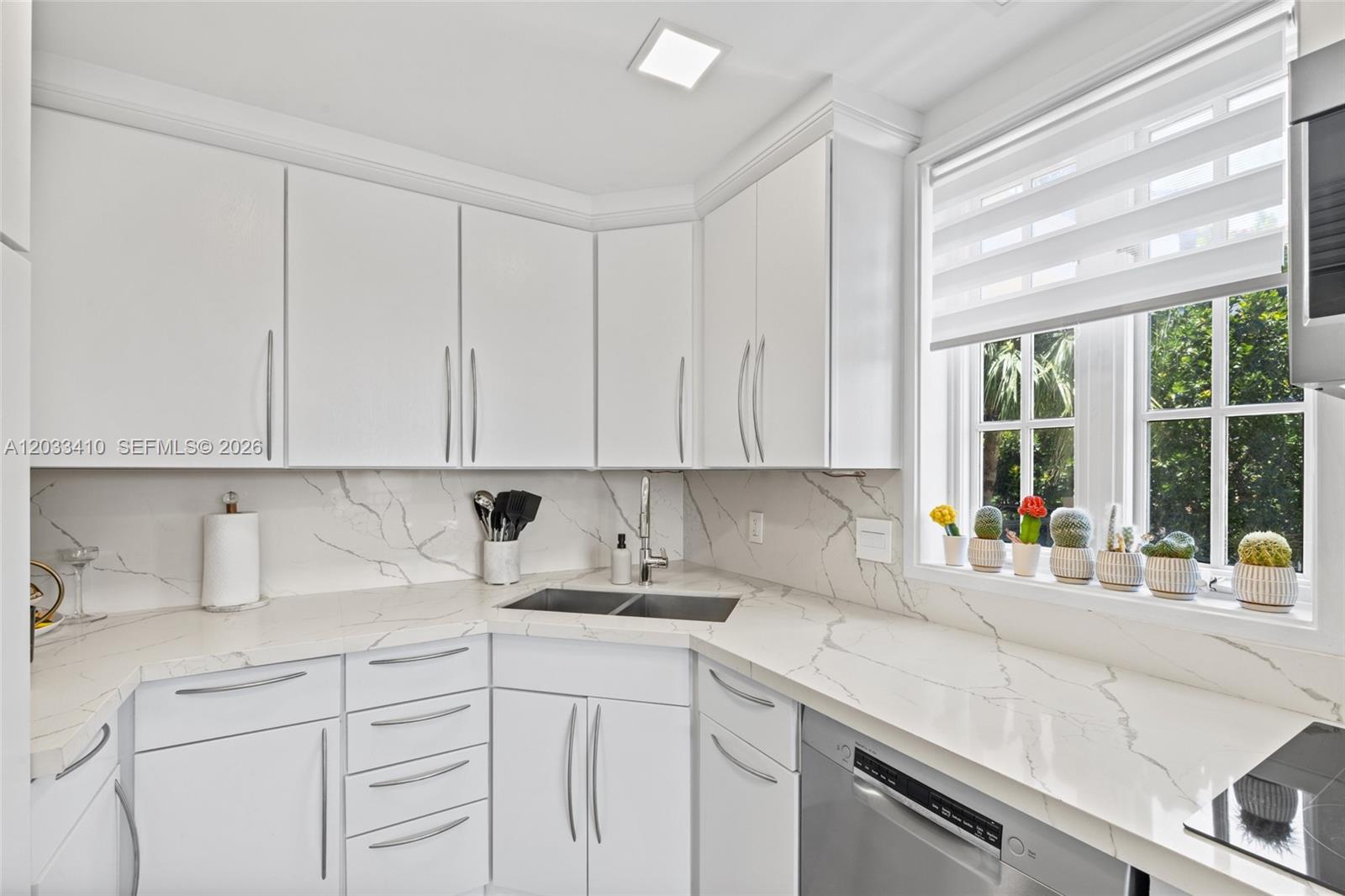 19122 Fisher Island Drive 19122 Property Photo 13