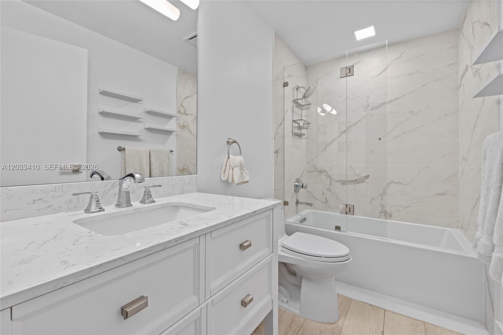 19122 Fisher Island Drive 19122 Property Photo 37
