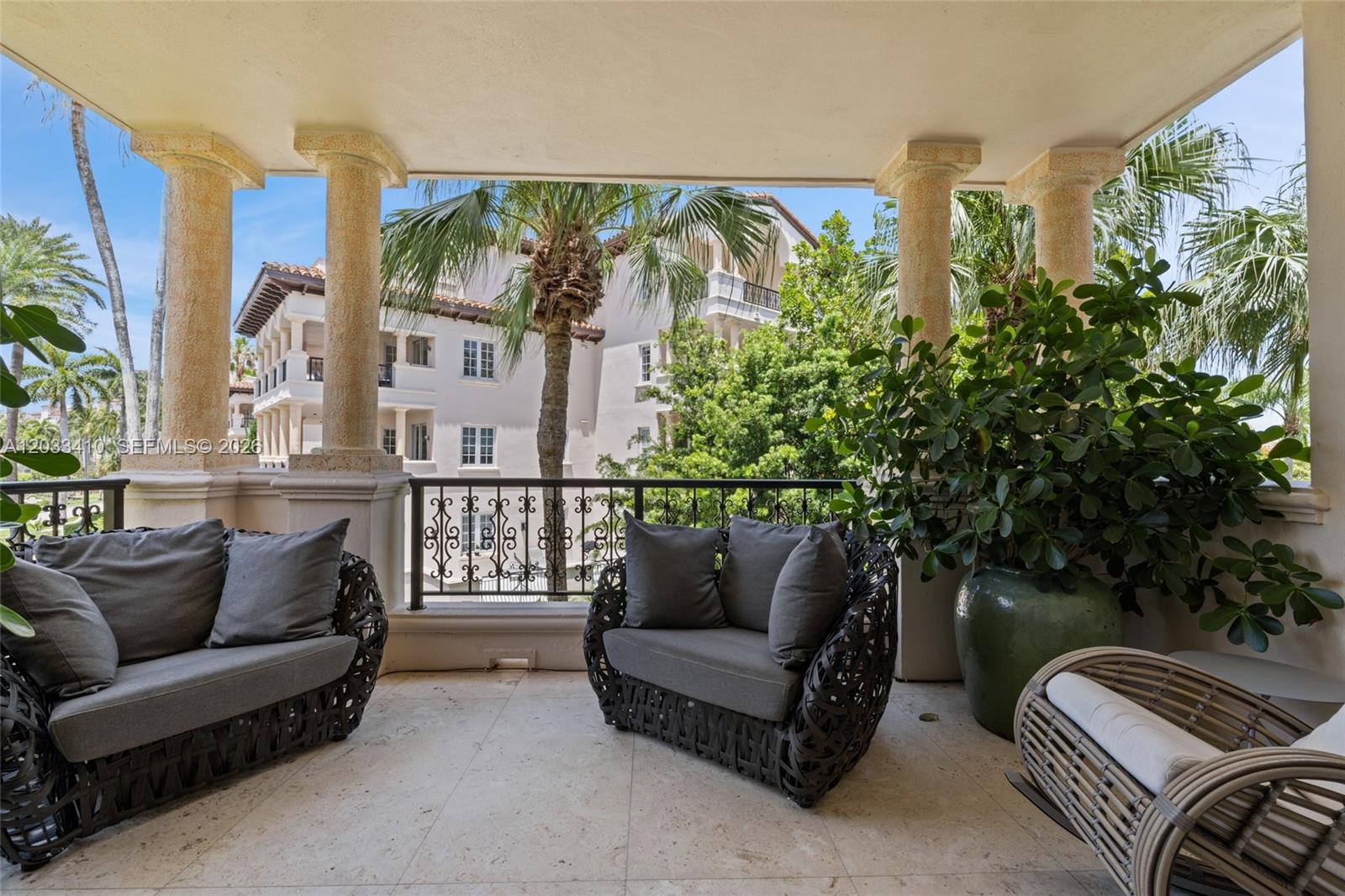 19122 Fisher Island Drive 19122 Property Photo 38