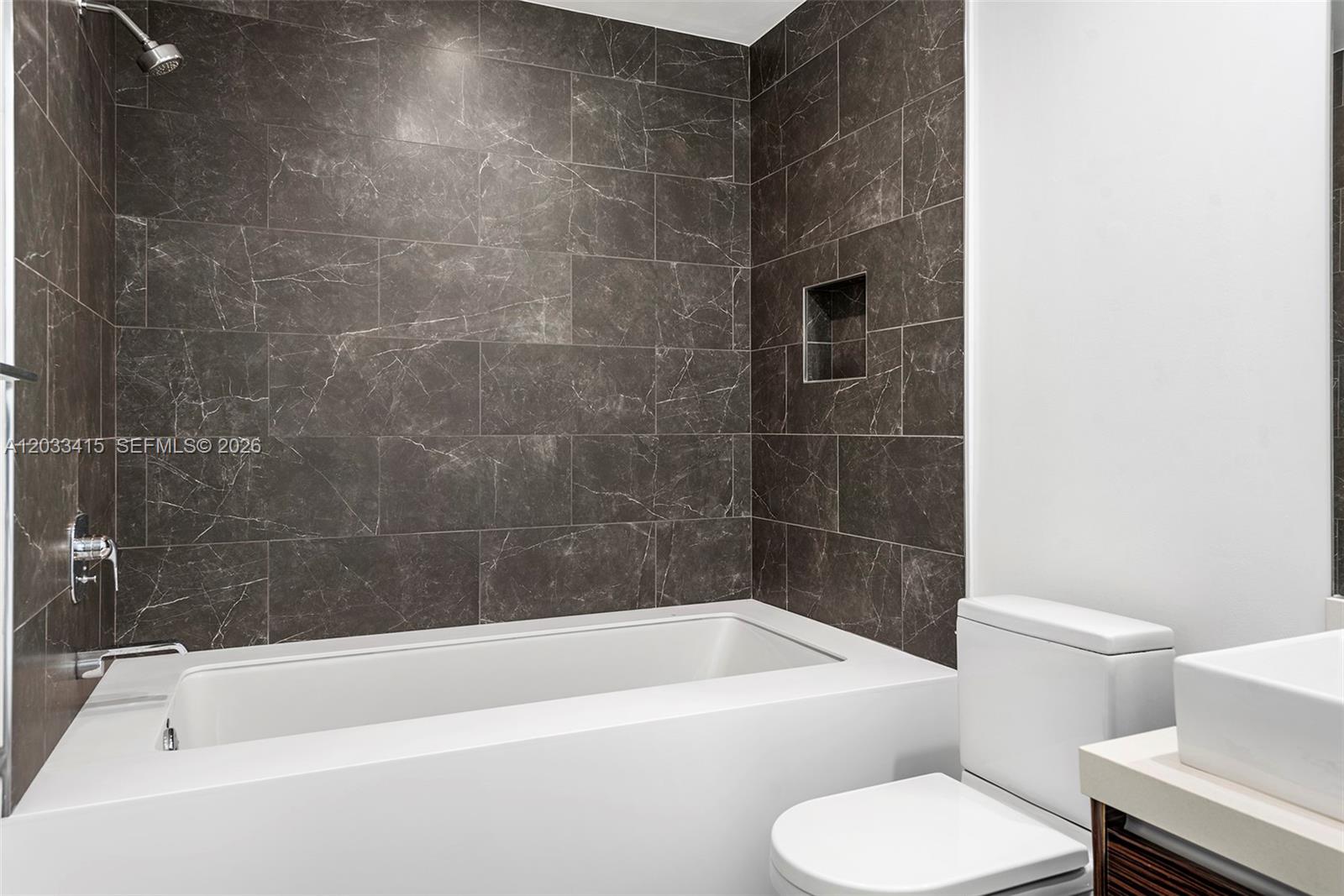 1100 Biscayne Boulevard 5705 Property Photo 11