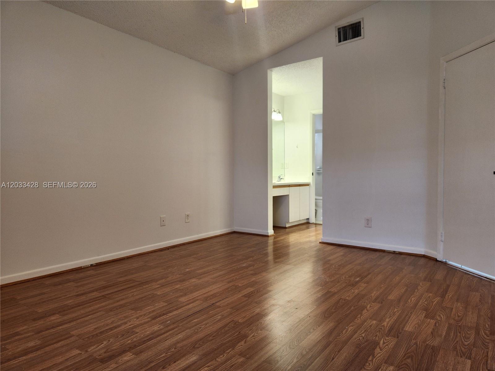 A12033428 Property Photo 14