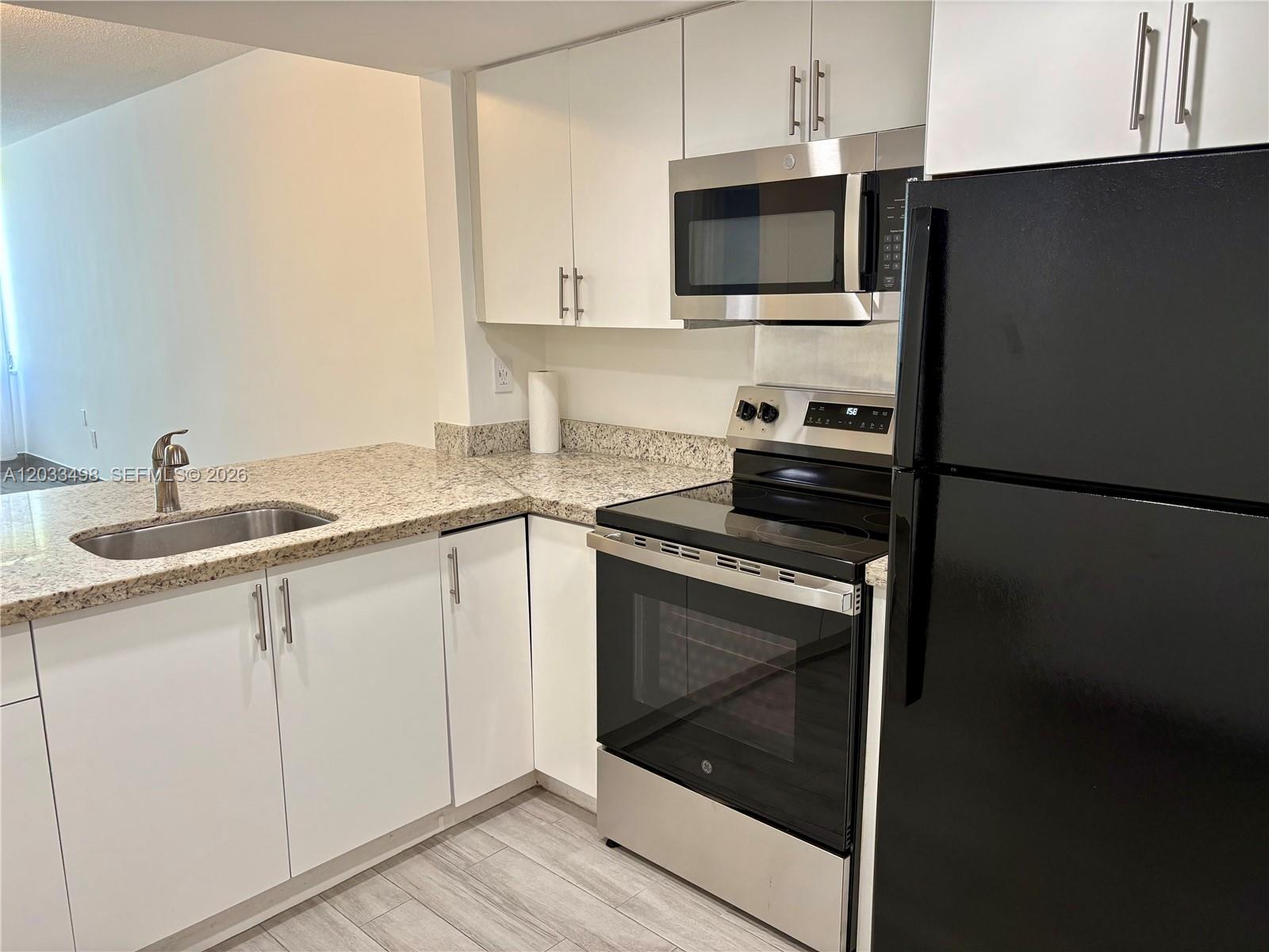A12033498 Property Photo 4