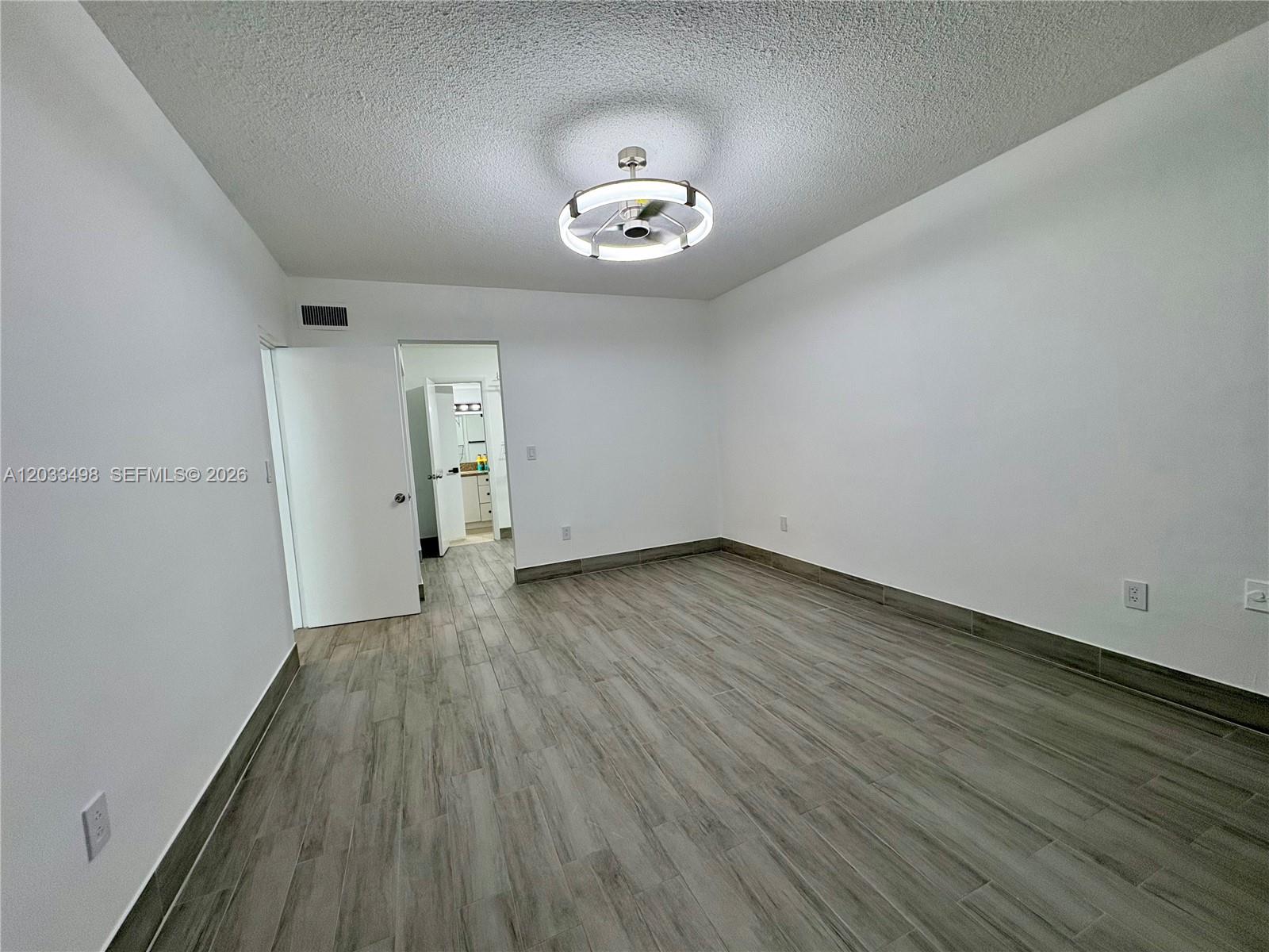 A12033498 Property Photo 14