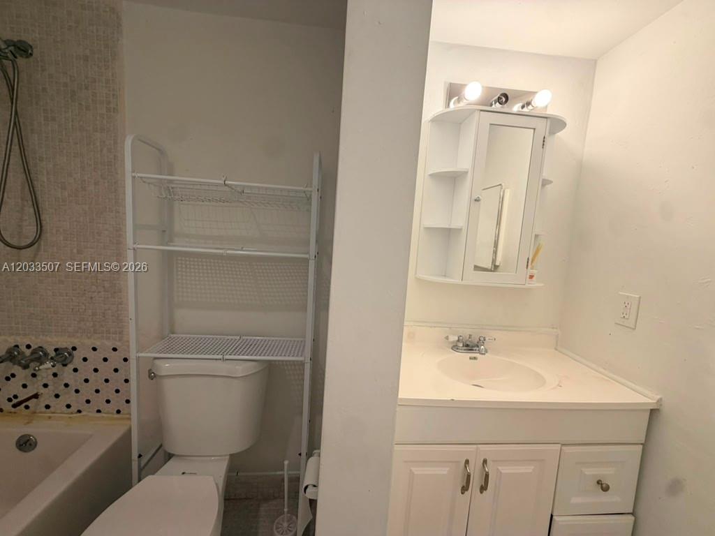 274 Ne 141st Street 3c Property Photo 11