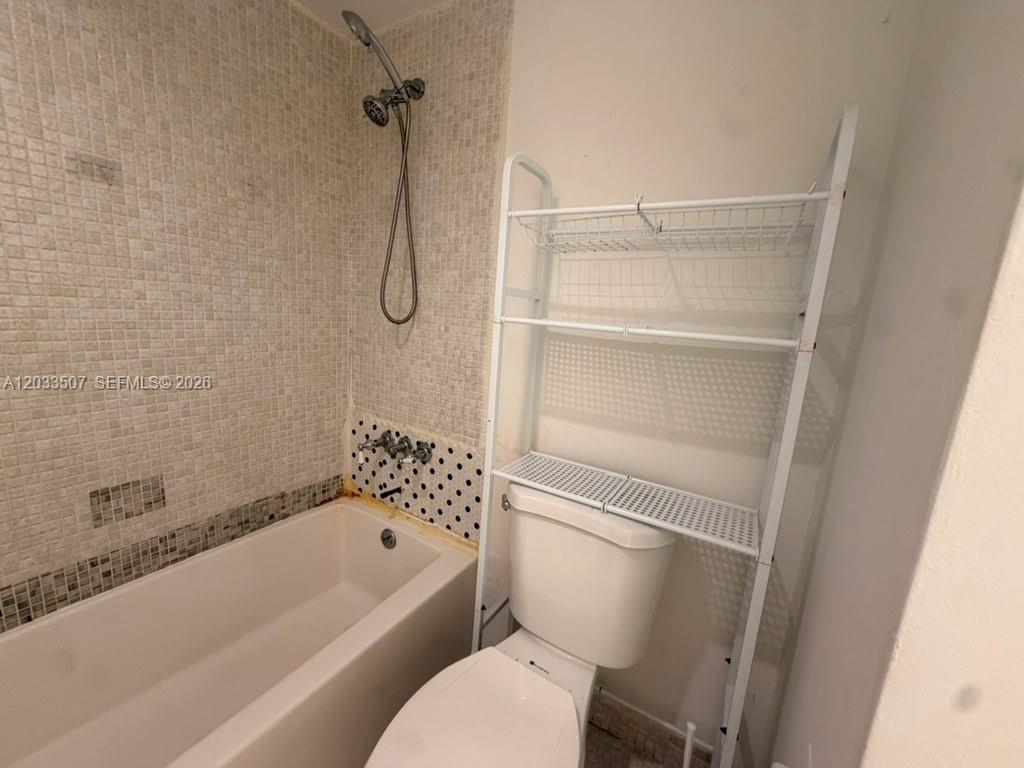274 Ne 141st Street 3c Property Photo 12