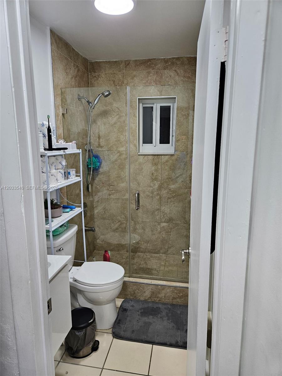 2348 W 56th Street 19 Property Photo 8