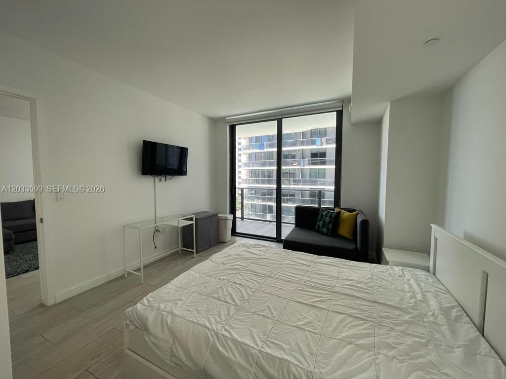 45 Sw 9th Street 1407 Property Photo 10