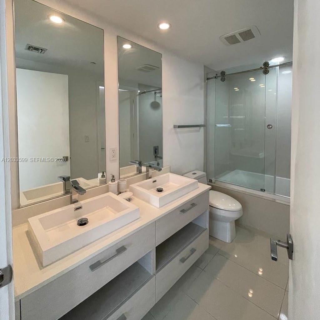 45 Sw 9th Street 1407 Property Photo 11