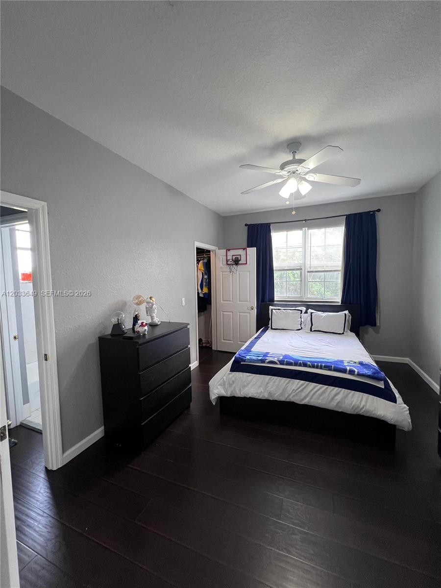 681 Nw 42nd Avenue Property Photo 15