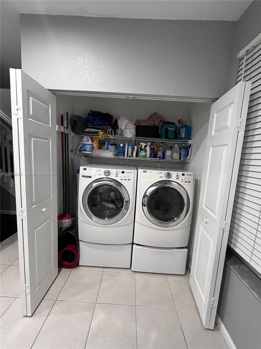 681 Nw 42nd Avenue Property Photo 19