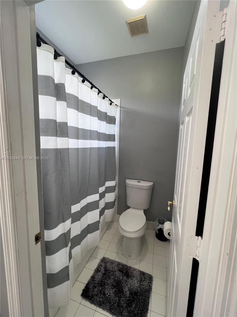 681 Nw 42nd Avenue Property Photo 21