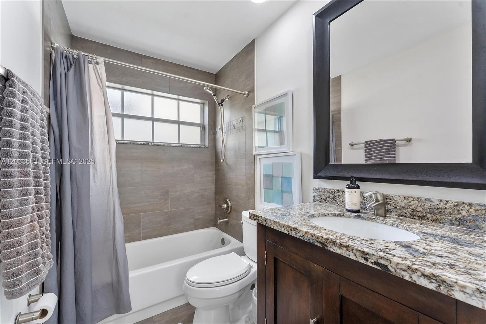 2013 Island Circle Property Photo 30