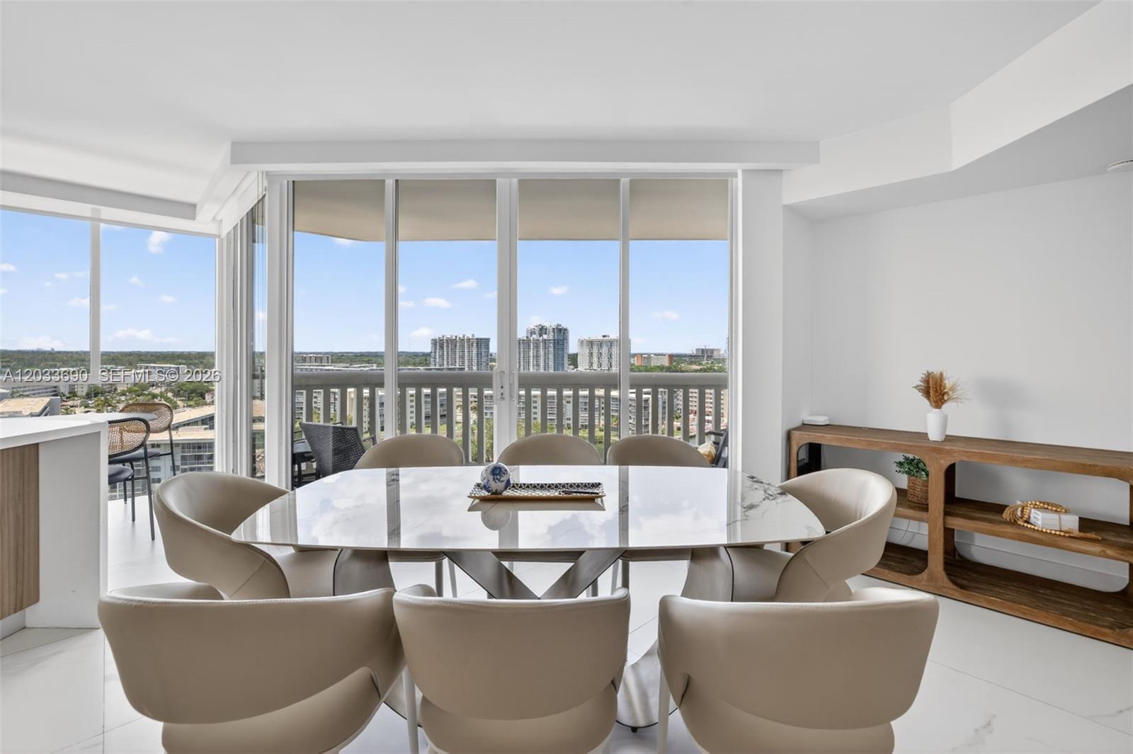 1000 Island Boulevard 1410 Property Photo 8