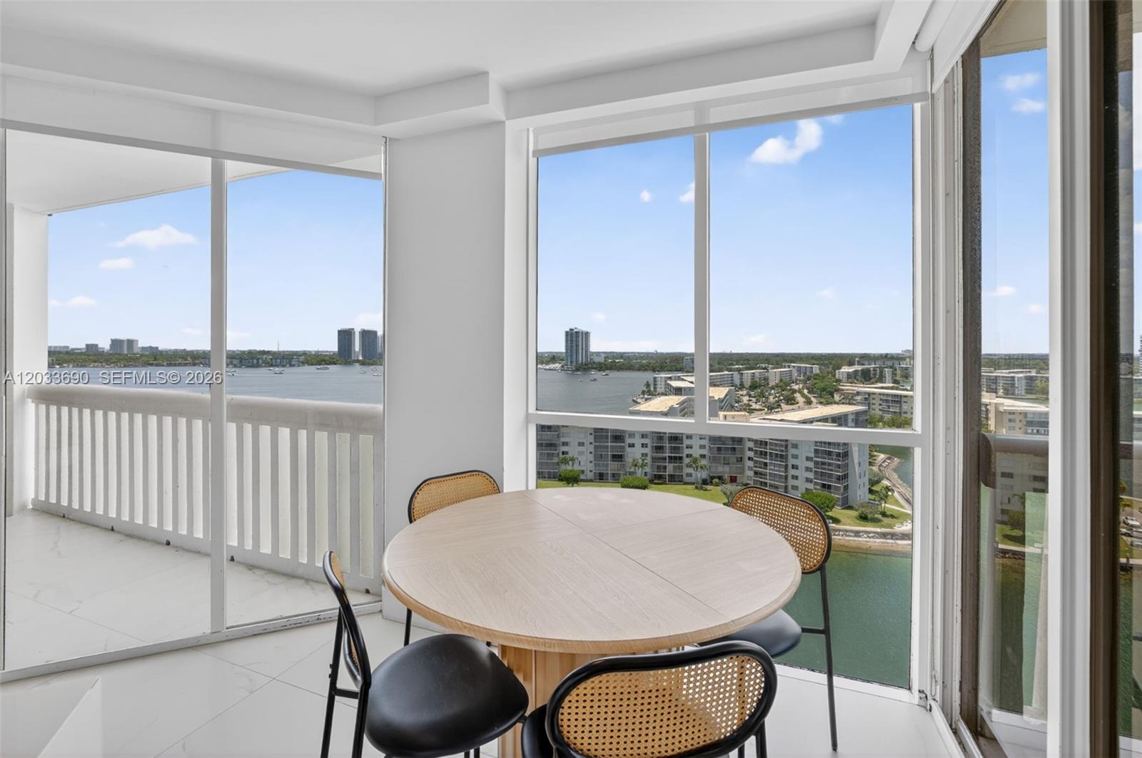 1000 Island Boulevard 1410 Property Photo 15
