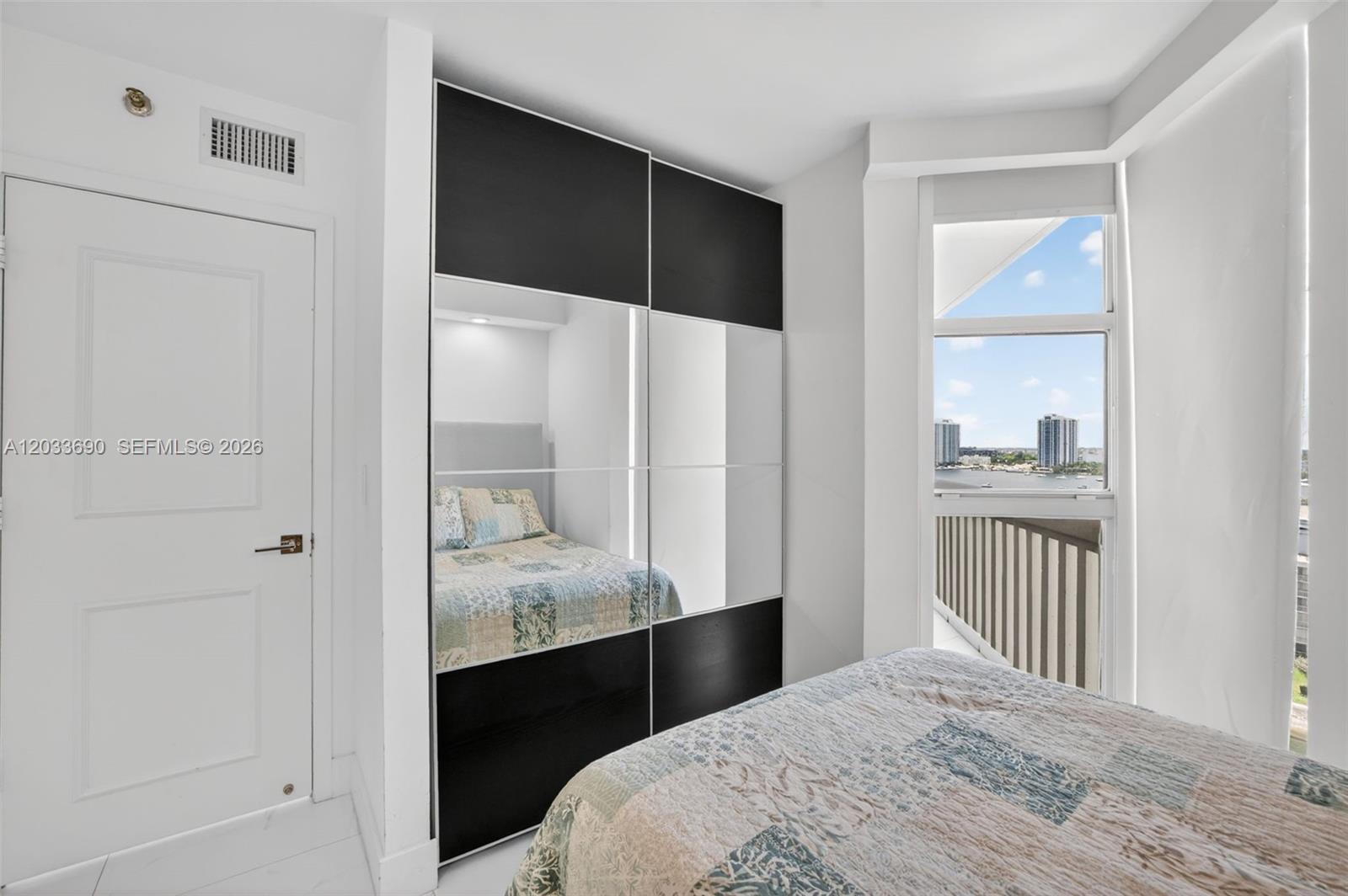 1000 Island Boulevard 1410 Property Photo 45