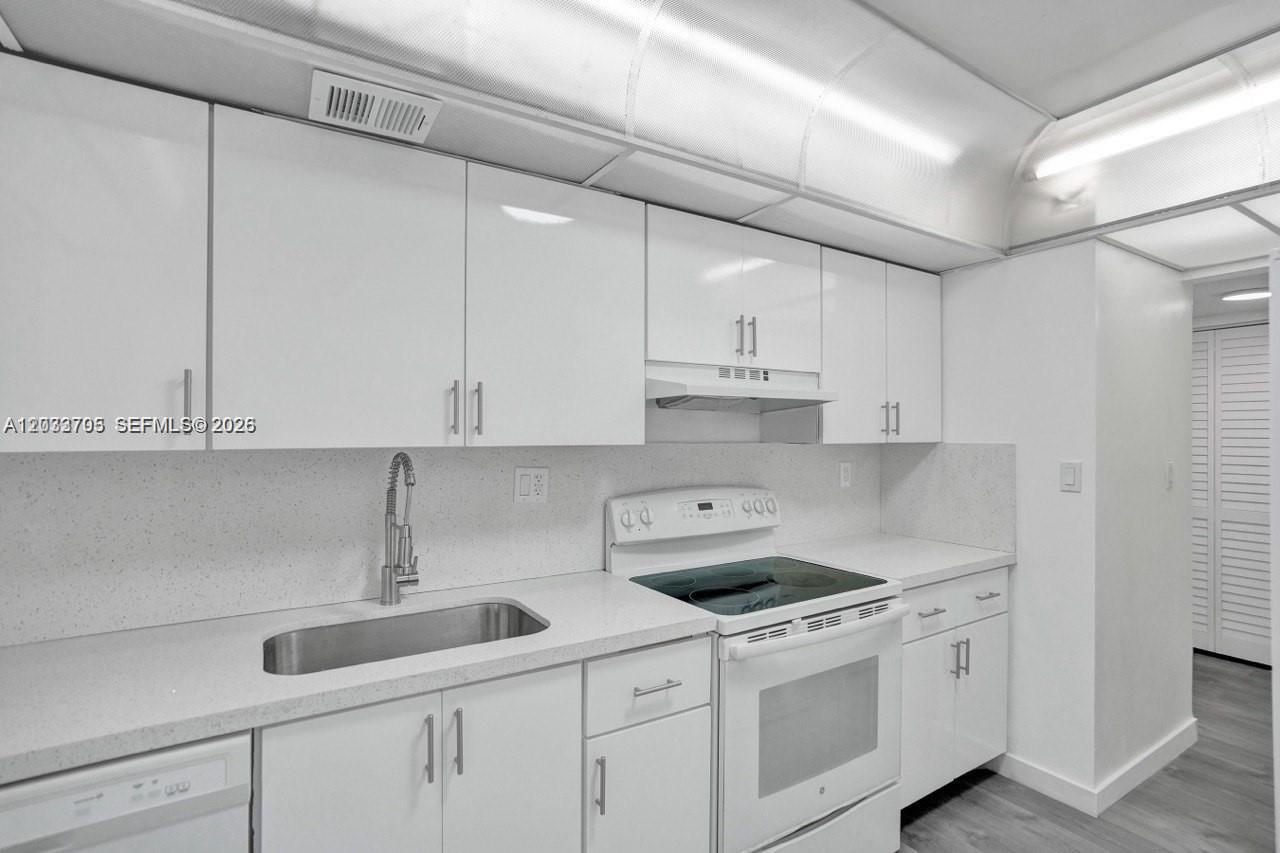 3821 Environ Boulevard 403 Property Photo 12