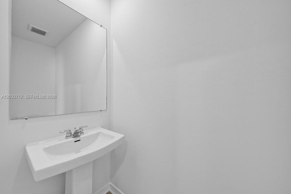 6512 Equinox Lane Property Photo 20