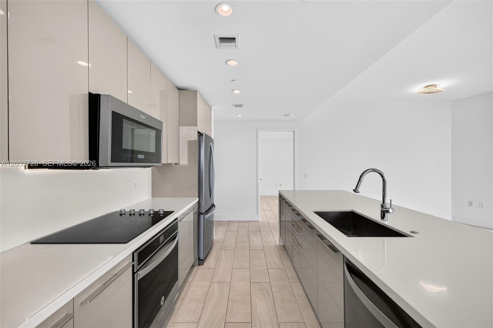 2000 Metropica Way 503 Property Photo 7