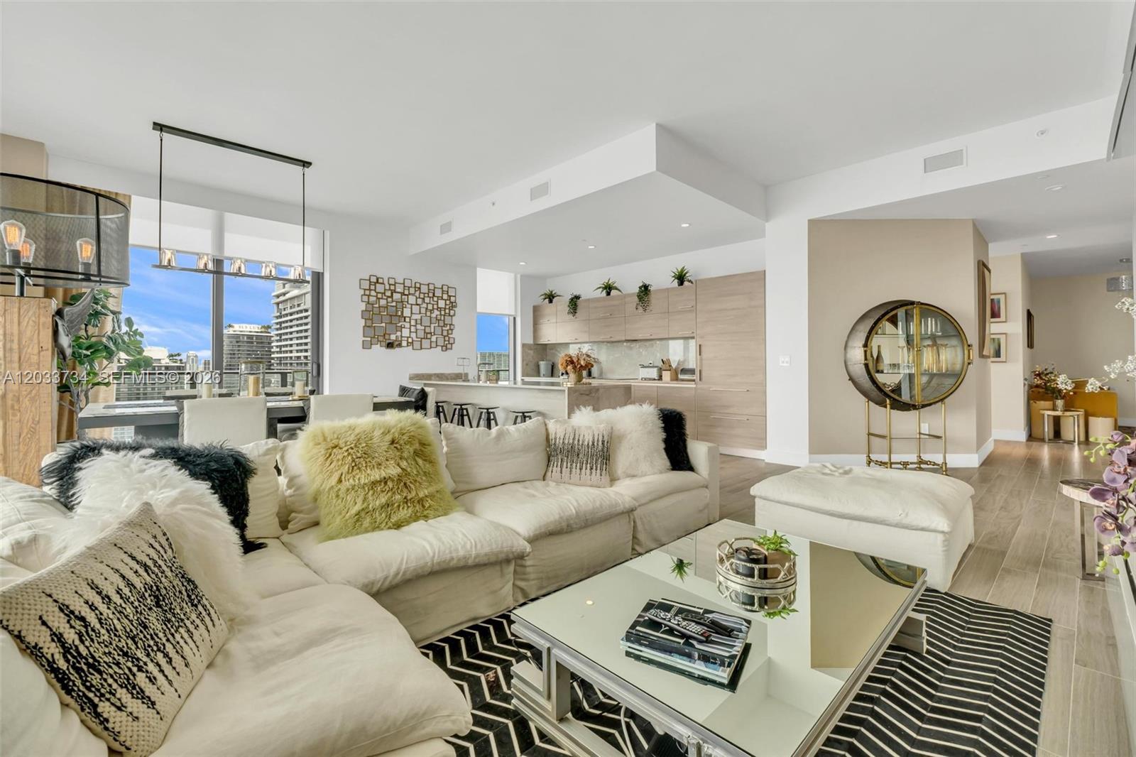 1300 S Miami Avenue Ph5110 Property Photo 6