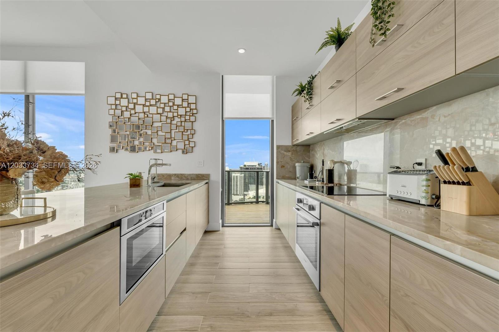 1300 S Miami Avenue Ph5110 Property Photo 12