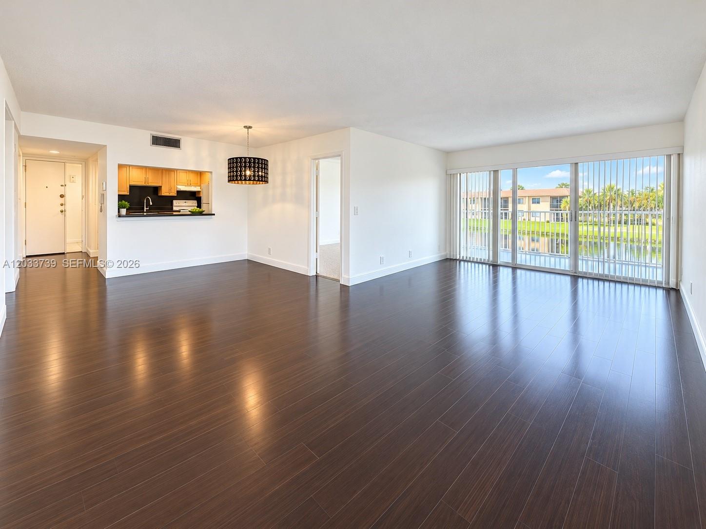 140 Lakeview Drive 211 Property Photo 6