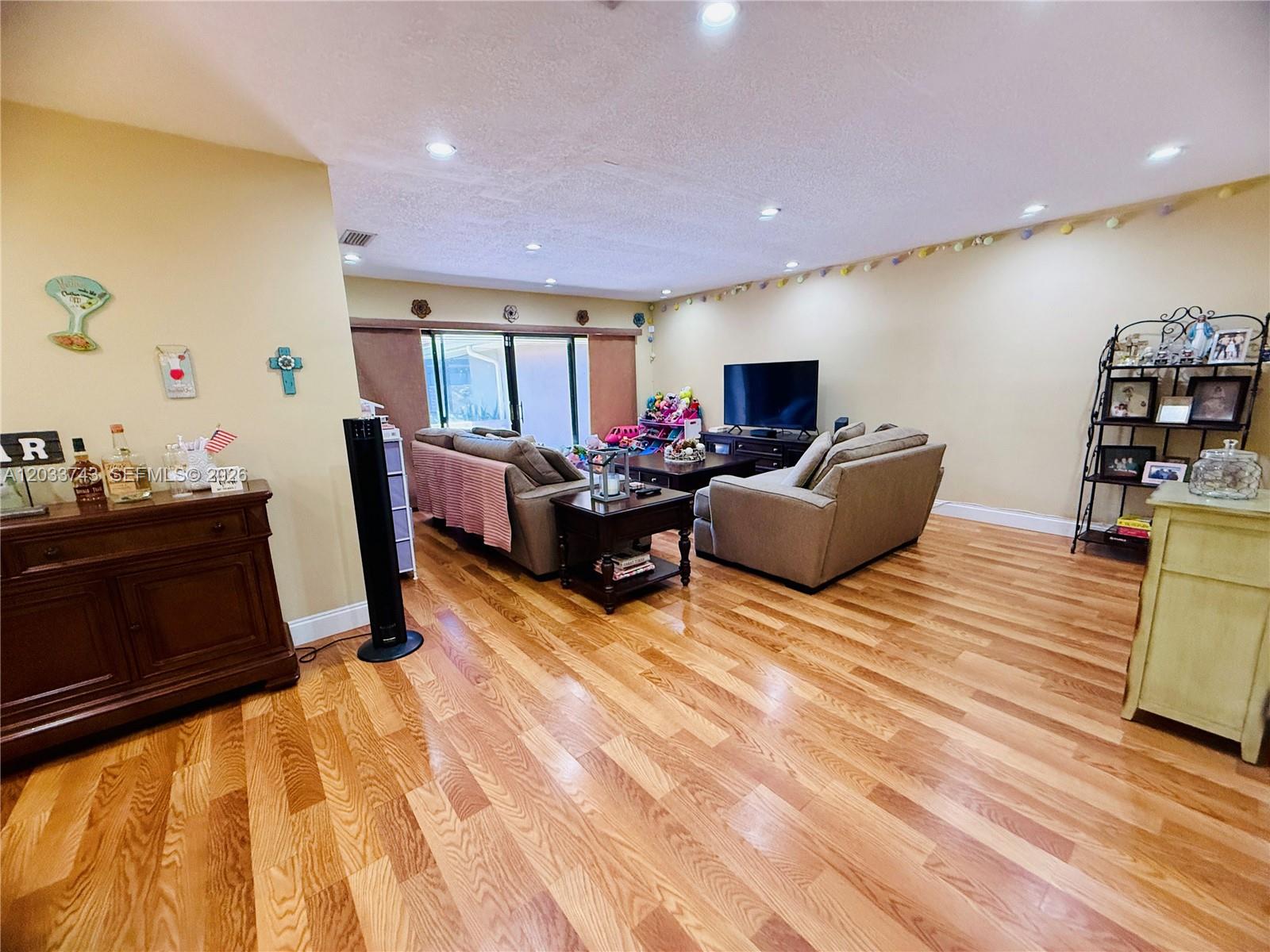 103 Tweedbrook Lane 101 Property Photo 5