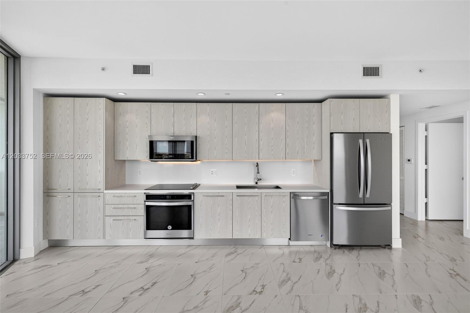 2000 Metropica Way 1910 Property Photo 1