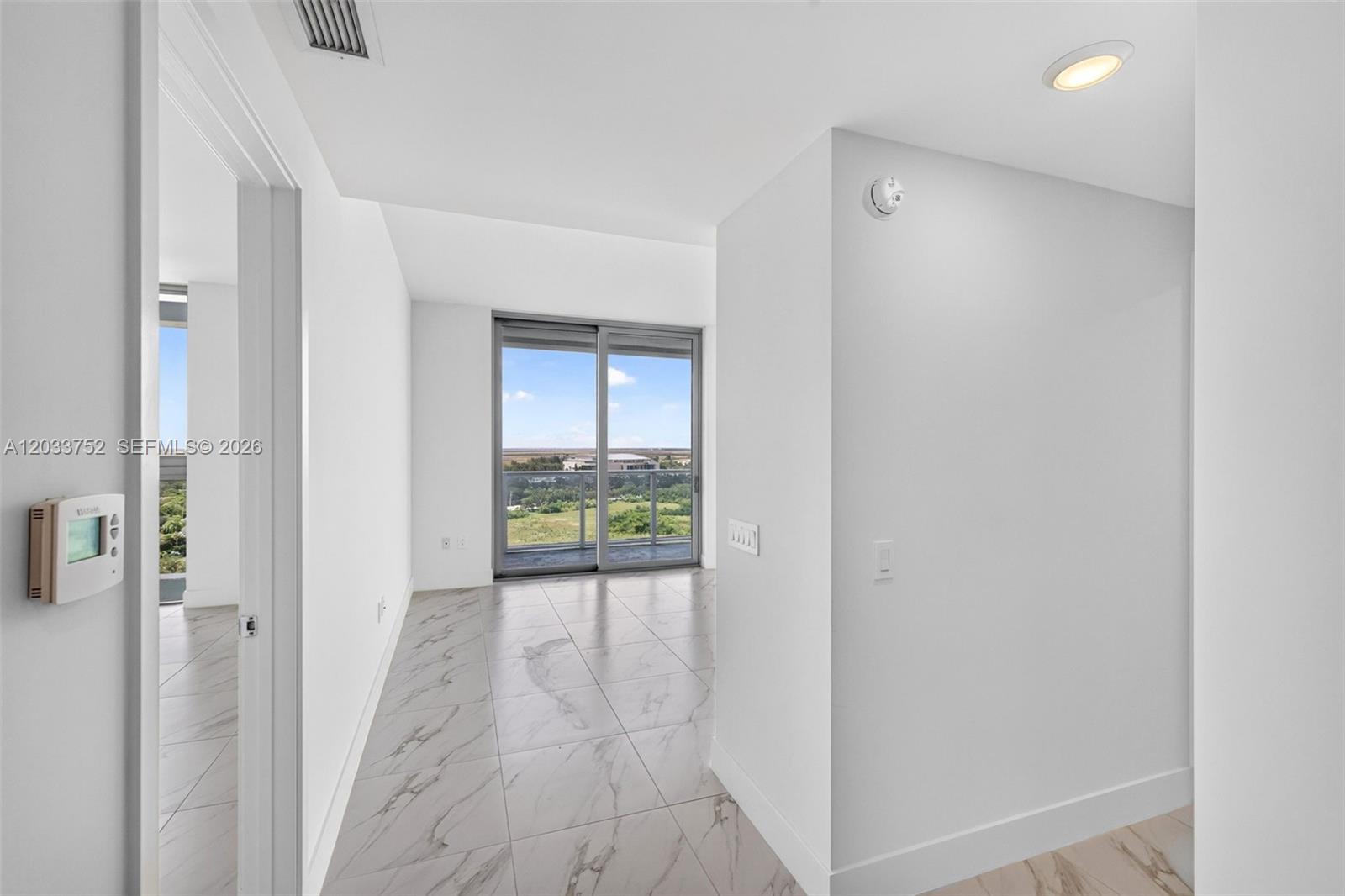 2000 Metropica Way 1910 Property Photo 12