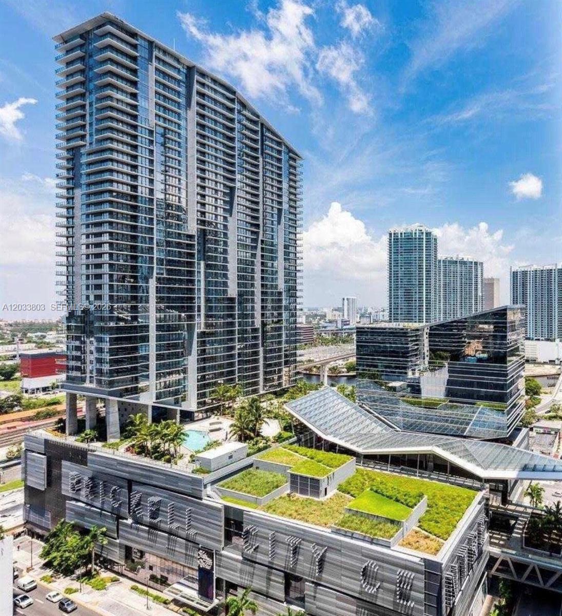 88 SW 7th Street 2206