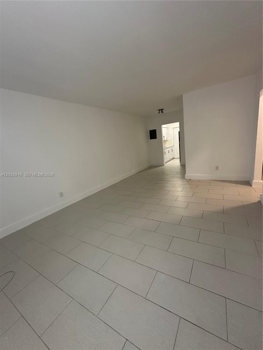 8205 Crespi Boulevard 3 Property Photo 3