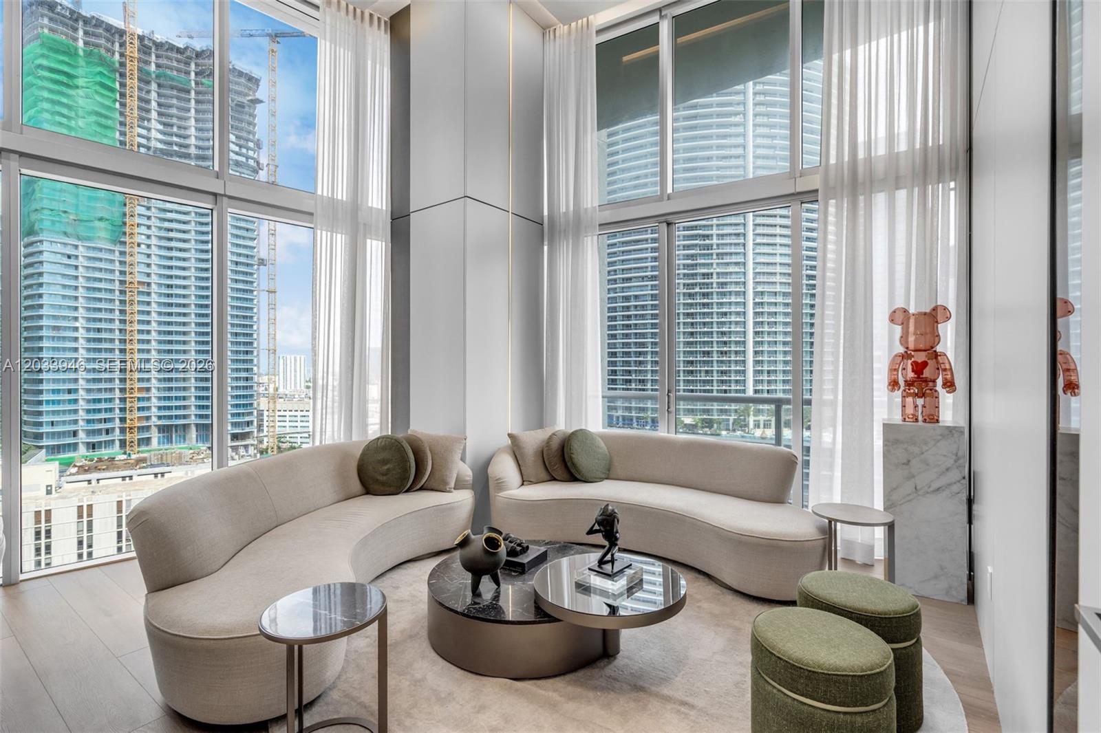 475 Brickell Avenue 2215 Property Photo 9