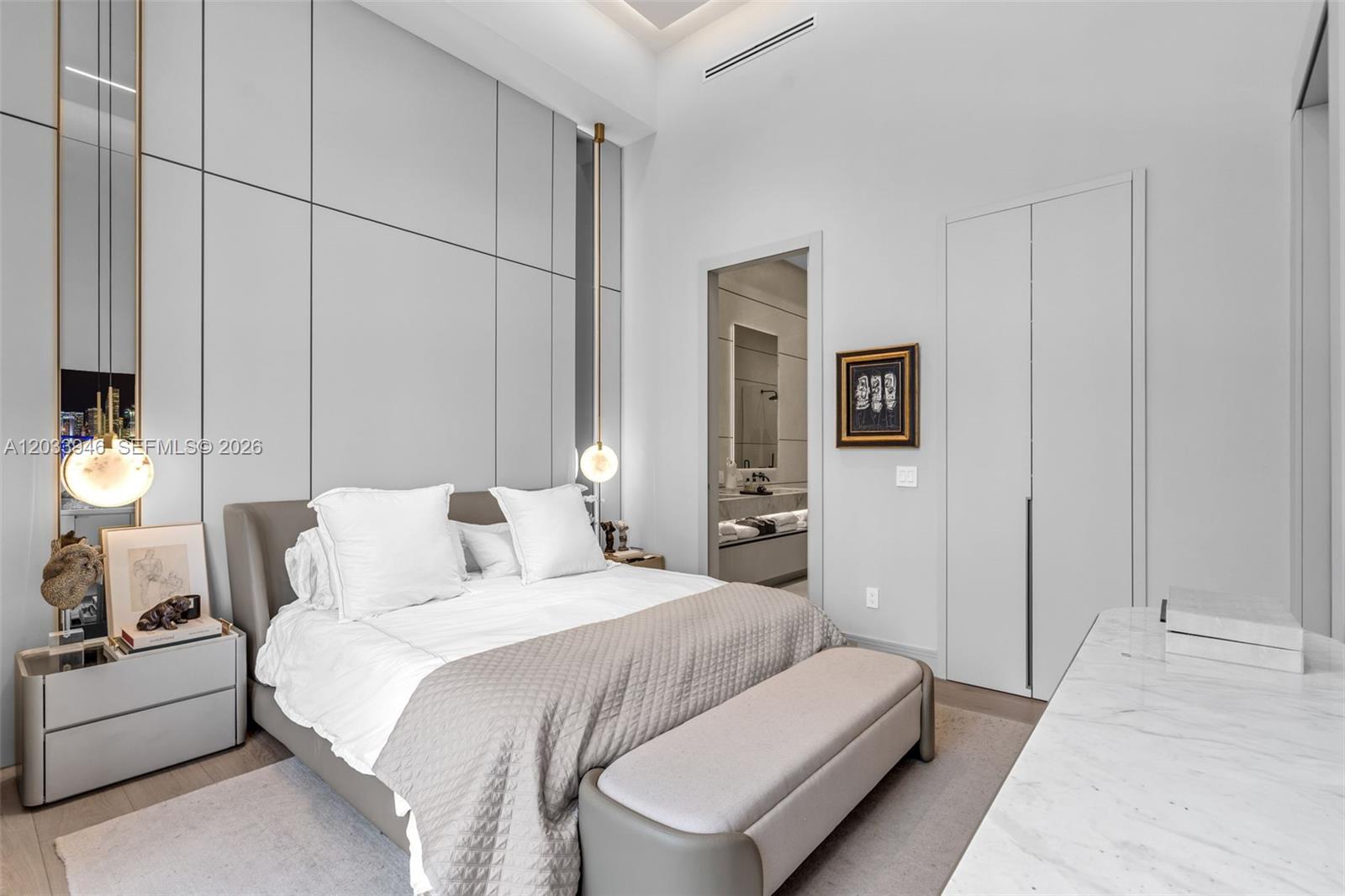 475 Brickell Avenue 2215 Property Photo 13
