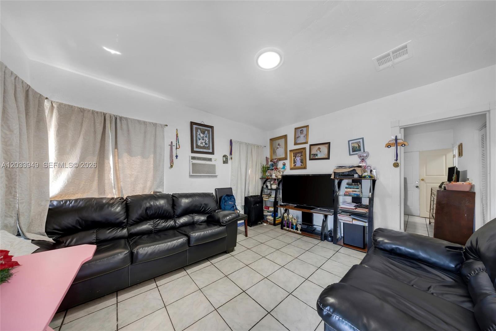 A12033949 Property Photo 11