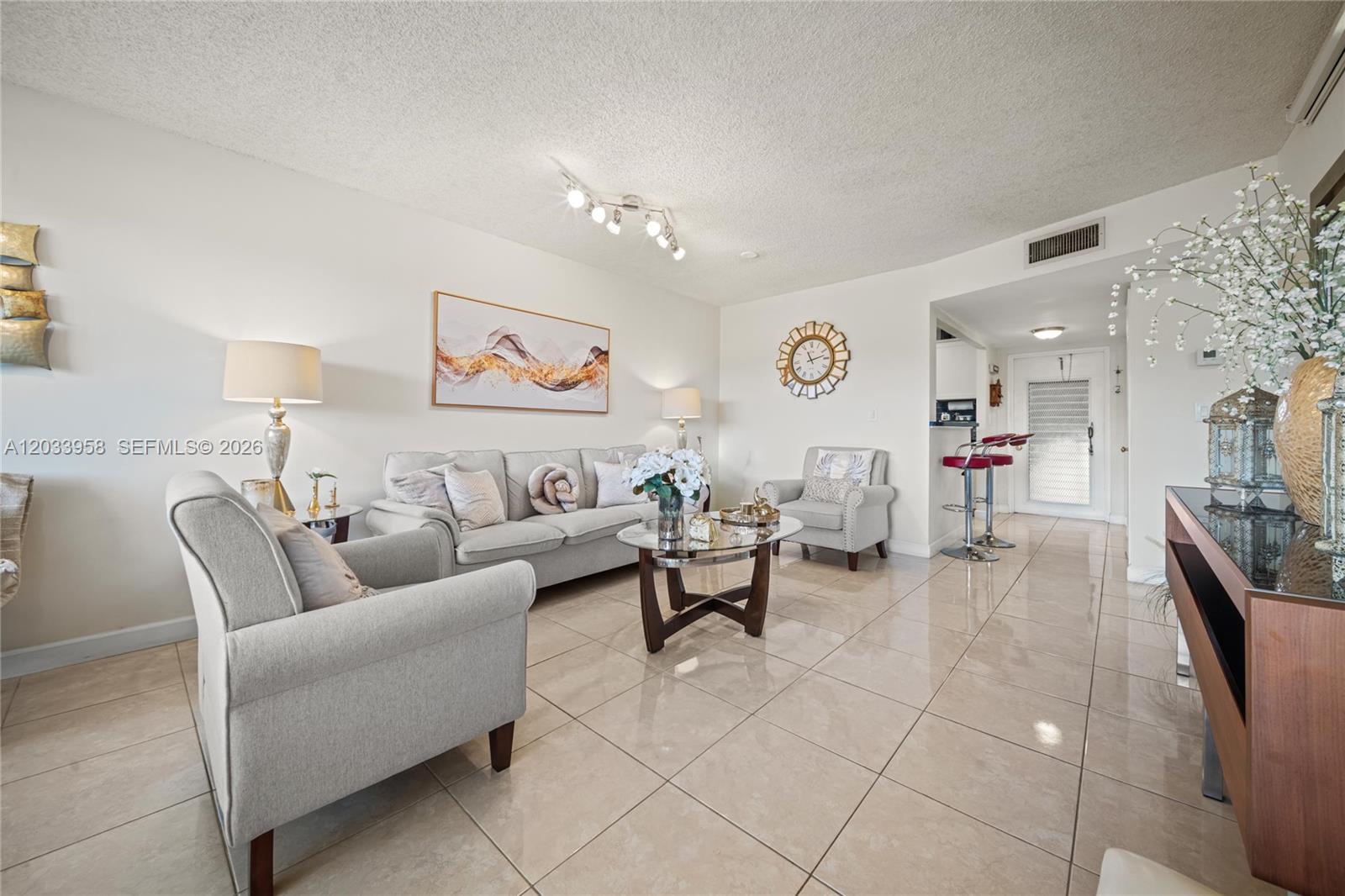 8951 Sunrise Lakes Boulevard 301 Property Photo 6
