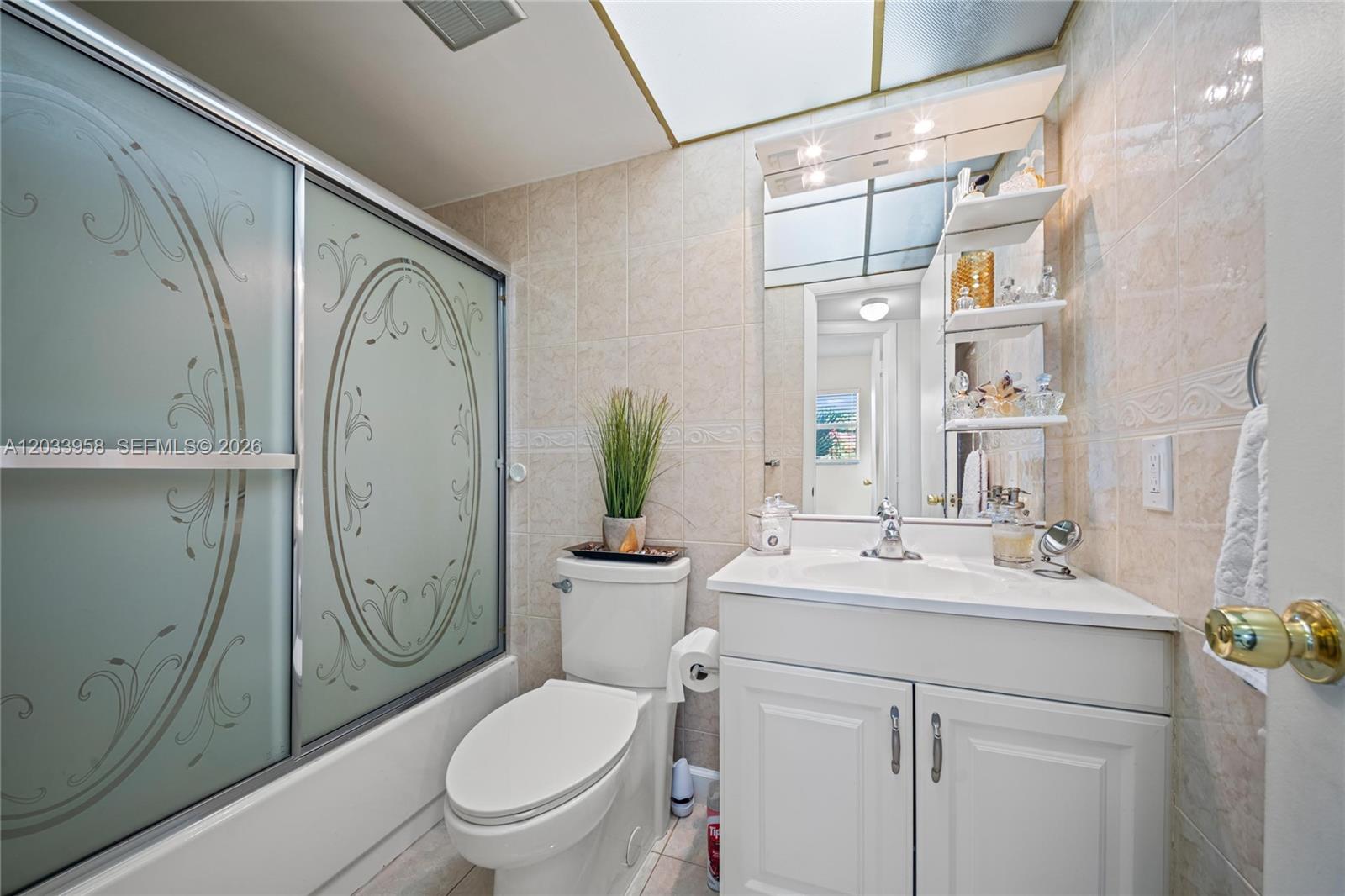 8951 Sunrise Lakes Boulevard 301 Property Photo 11
