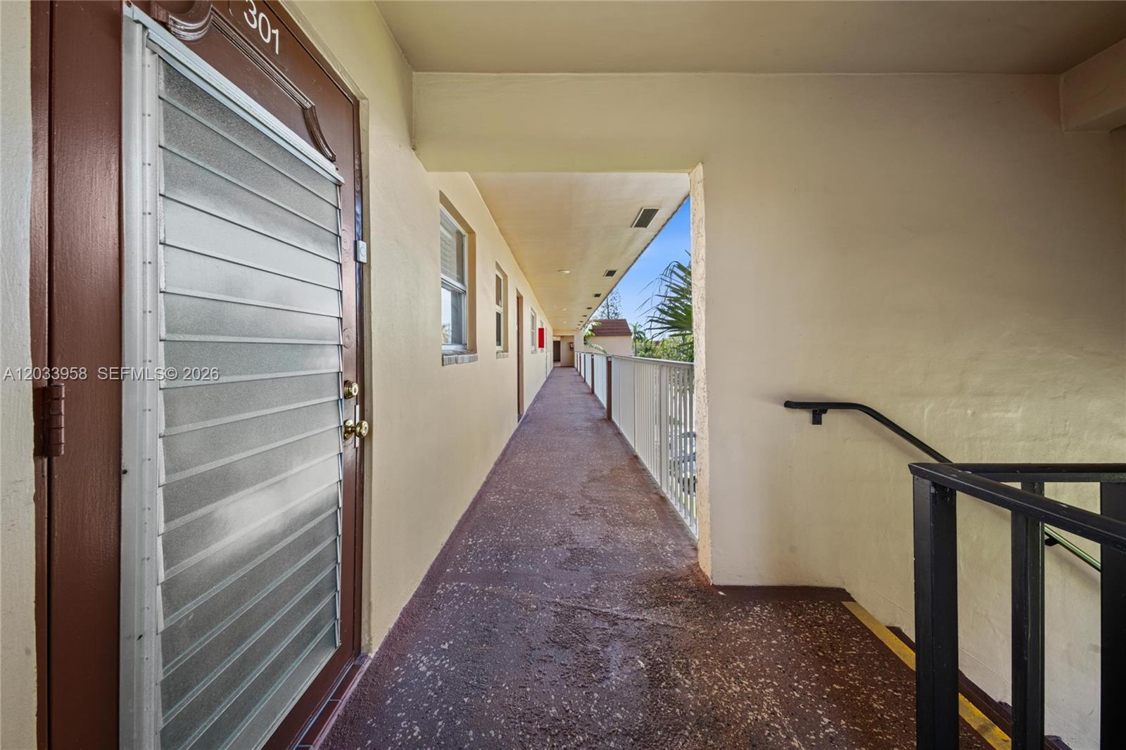 8951 Sunrise Lakes Boulevard 301 Property Photo 21