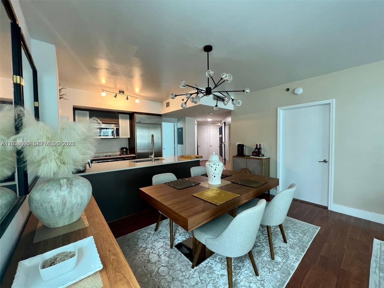 500 Brickell Avenue 1410 Property Photo 6