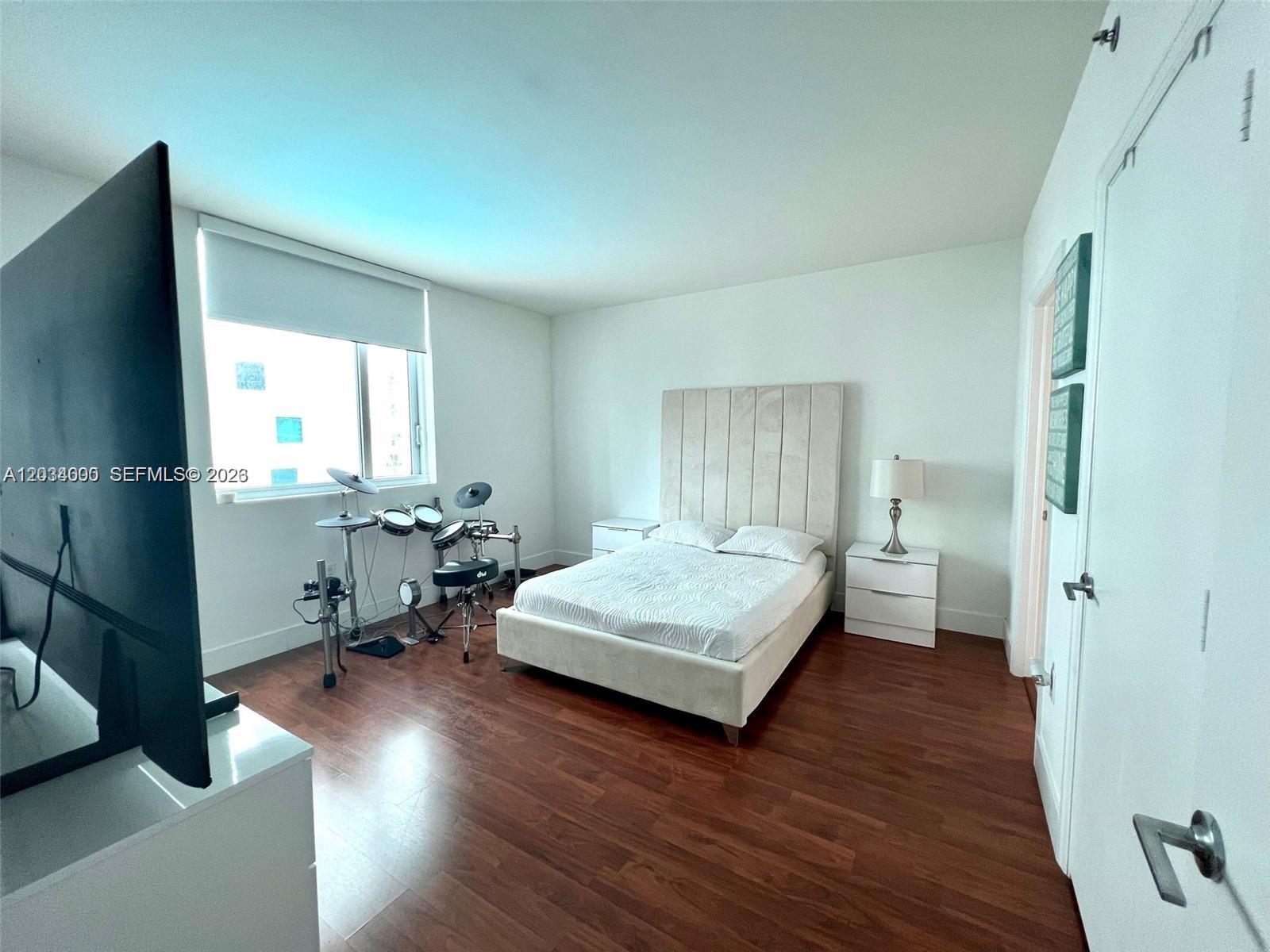 500 Brickell Avenue 1410 Property Photo 11