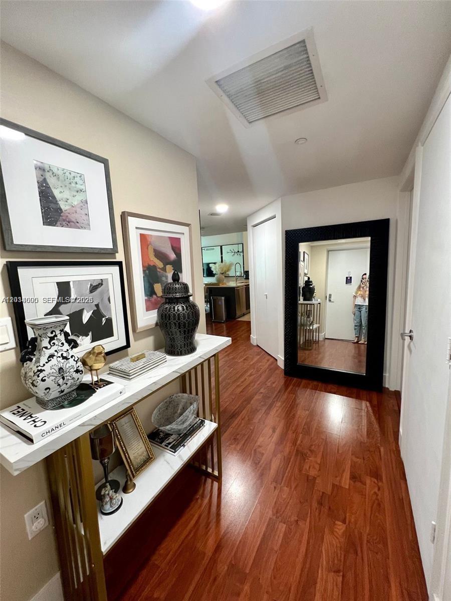 500 Brickell Avenue 1410 Property Photo 19